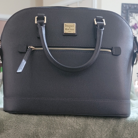 Dooney & Bourke purse - Picture 5 of 10